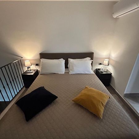 Casina Al Duomo Apartment Наполи Екстериор снимка