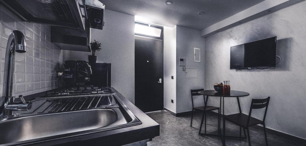 Casina Al Duomo Apartment Наполи Екстериор снимка
